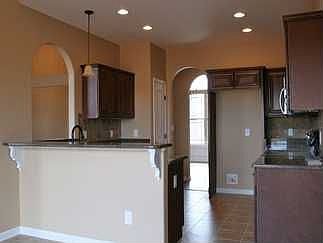5th image of 393 Waylon Ct