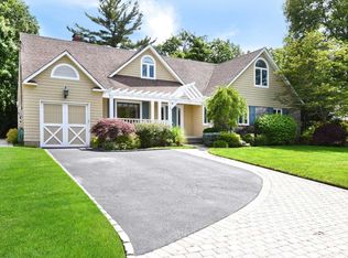 165 Lefferts Rd, Woodmere, NY 11598