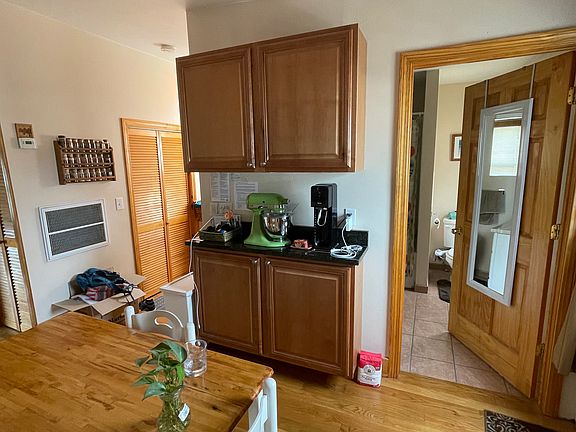 4th image of 254 E St #3
