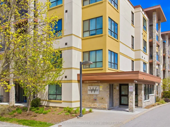 26 Wellington St #404, Saint Catharines, ON L2R 5P8
