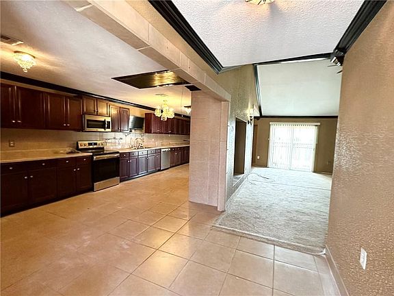 4th image of 7300 Runnymede Dr