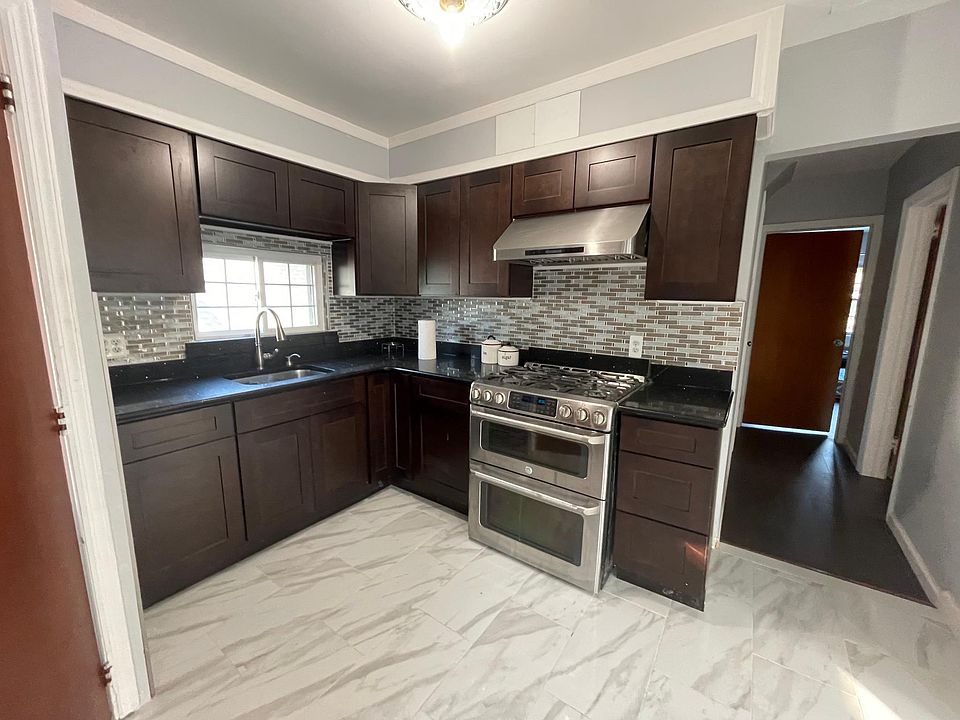 2nd image of 14038 Poplar Ave Floor 2