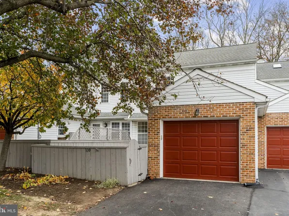 139 Pinnacle Point Dr, Lancaster, PA 17601