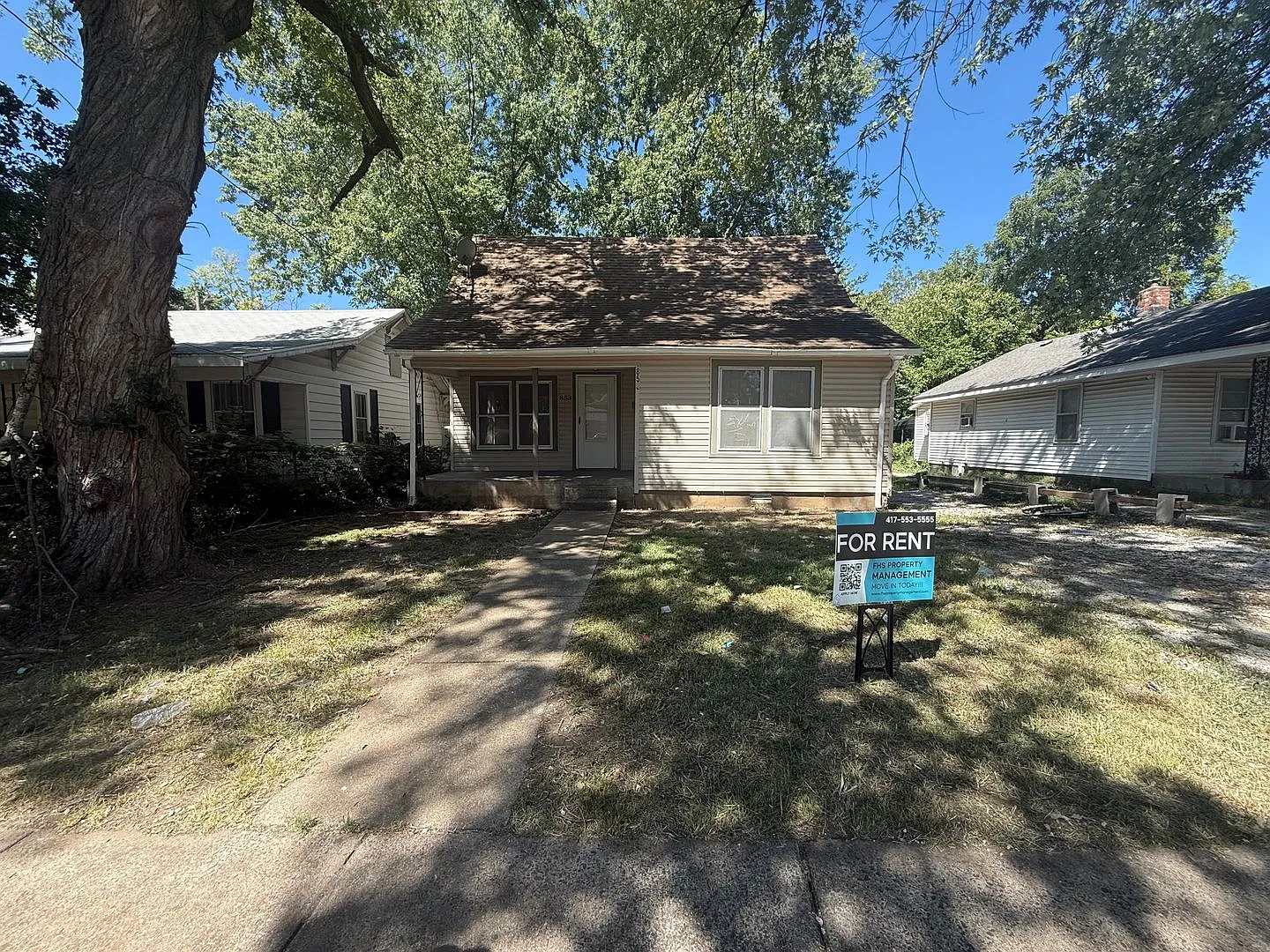 3 bedroom 2 full bathroom available now! — Photo 1