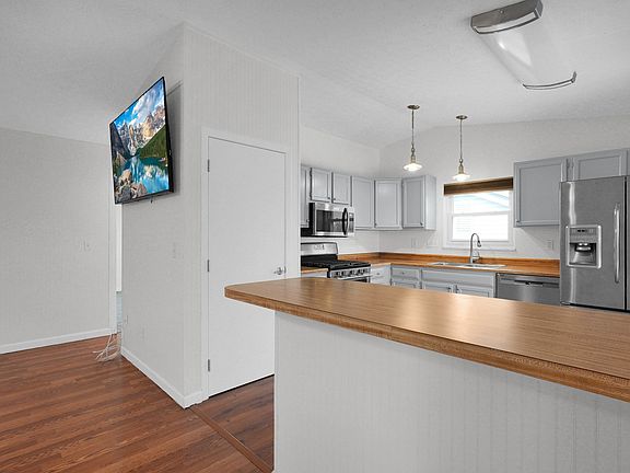 5th image of 1174 Obetz Rd