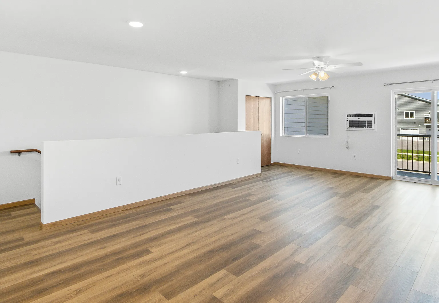 Carver Flats - 207 — Photo 4