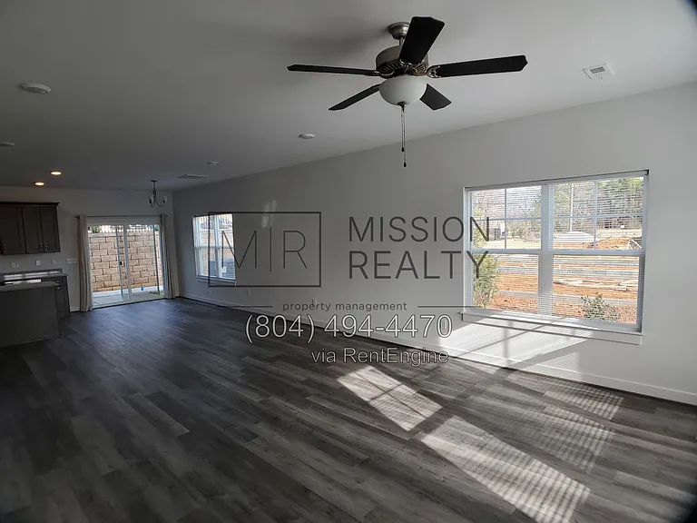 4520 Josephine Ln — Photo 7