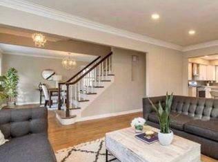 91 E Cedar Ln, Teaneck, NJ 07666