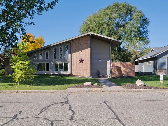 3rd image of 407 7th St SW