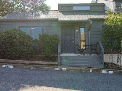 326 Harvest Dr, Charlottesville, VA, 22903
