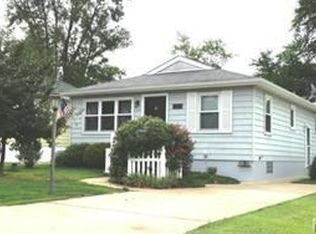 670 Conover Ln, Saint Louis, MO 63126