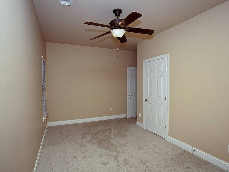 1st image of 3161 Locust Holw