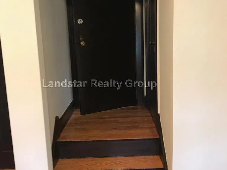 5542 W Leland Ave #GARDEN — Photo 2