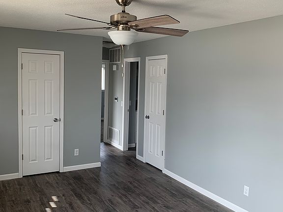 3rd image of 507 Meeker Dr