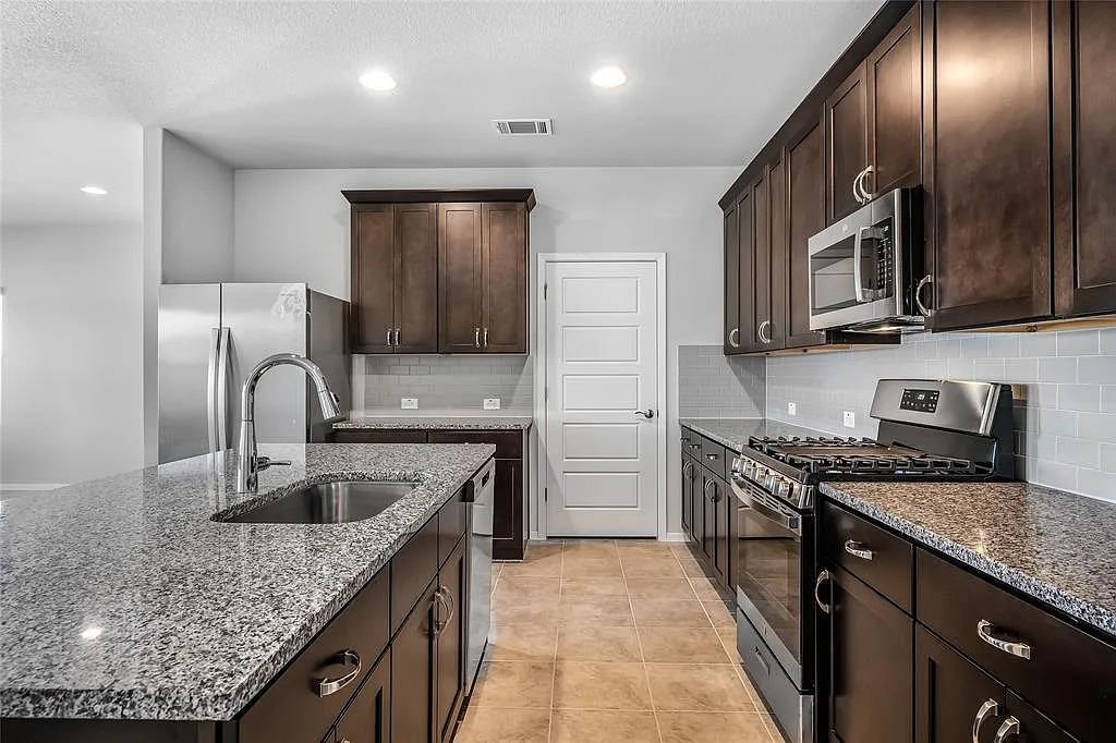 Building Photo - 311 Chesterfield Dr