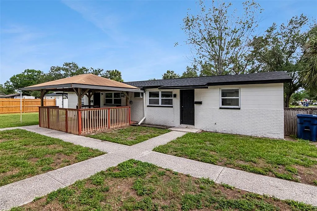 2 bed, 1.0 bath, 650 sqft, $1,650 — Photo 3