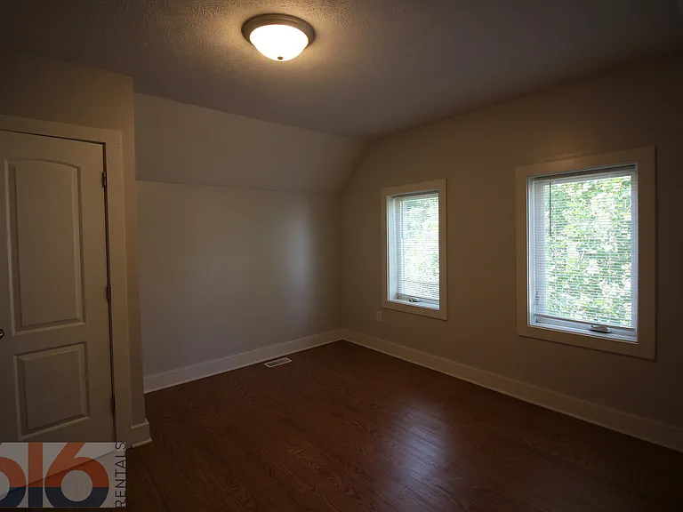 858 Dayton St SW — Photo 23