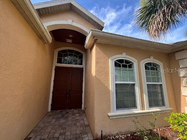 8913 SW 74th Ave — Photo 2
