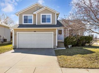 685 Saddleback Rd, Marion, IA 52302