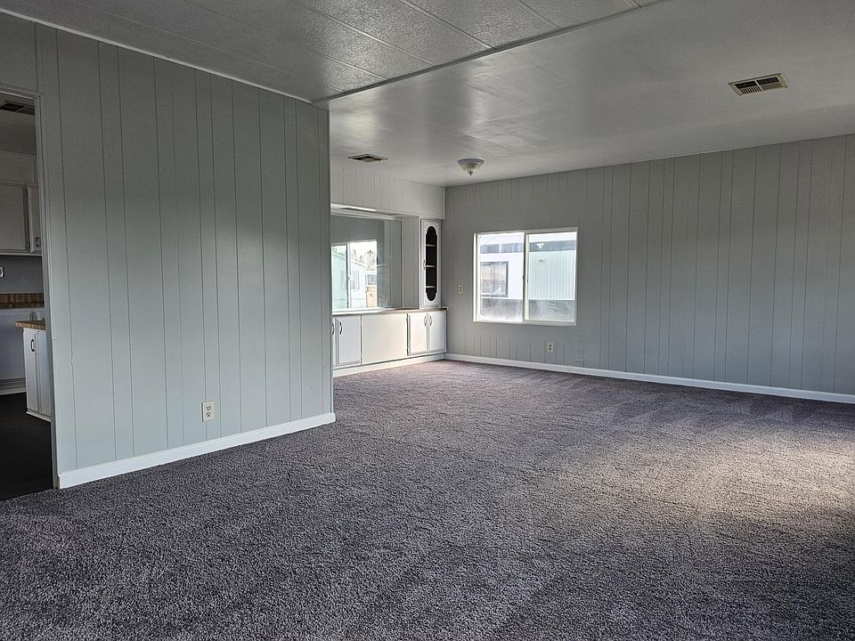 2021 Windbreak Dr Rosamond CA Zillow