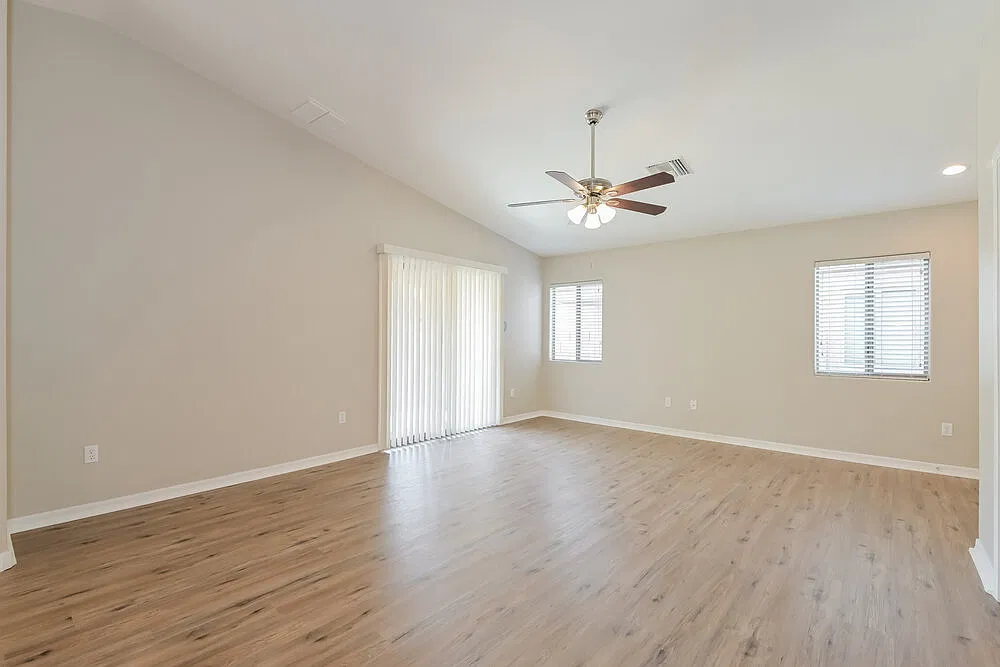 4 bed, 2.0 bath, 1534 sqft, $2,010 — Photo 4