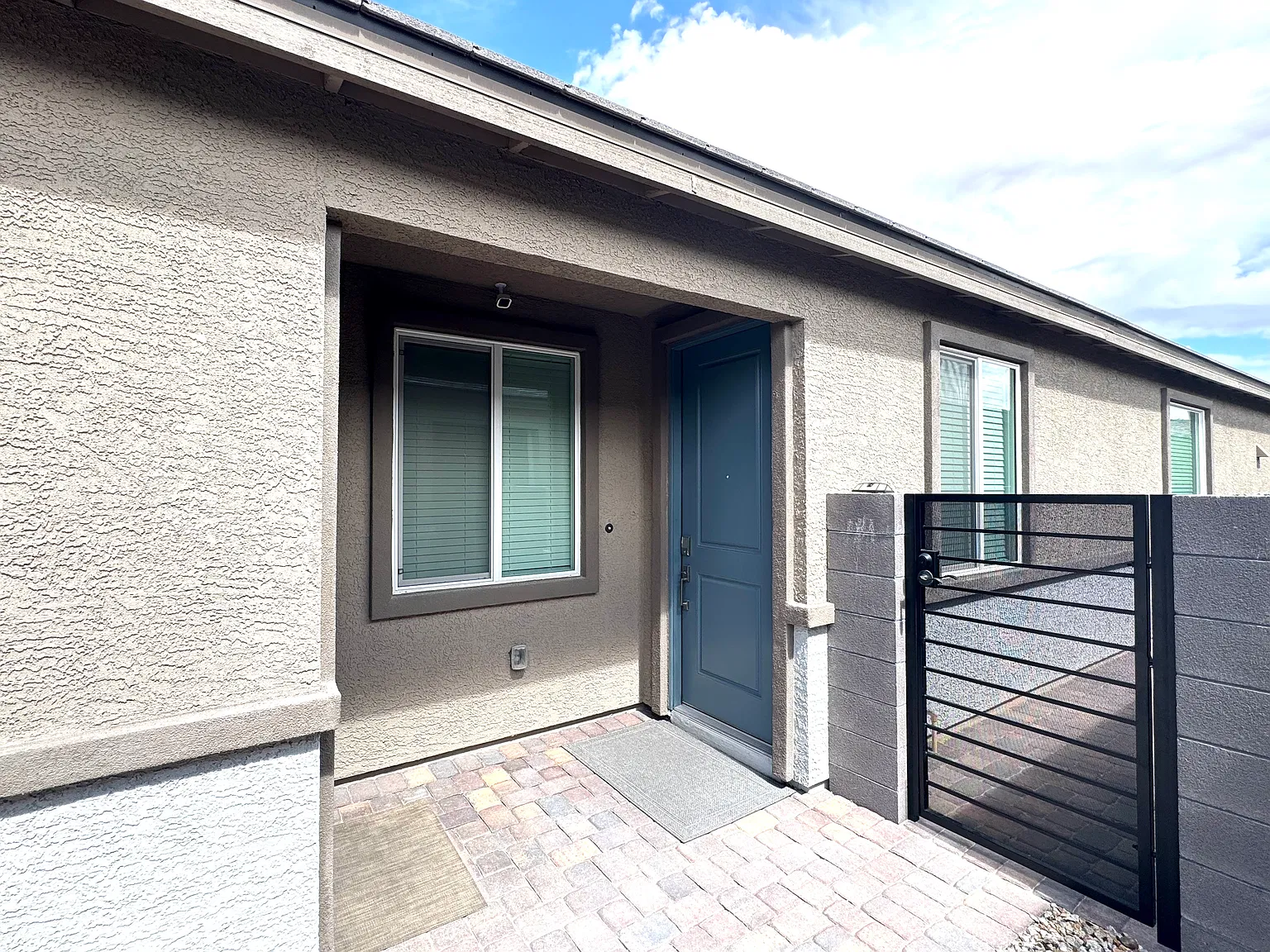 9740 Redwood Cascade St — Photo 2
