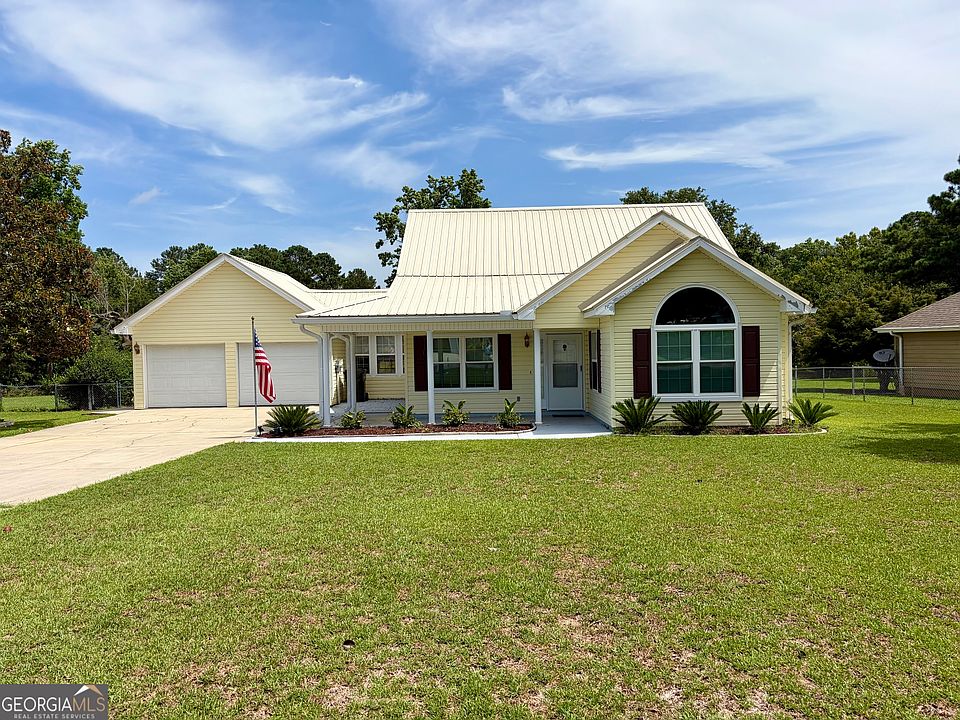 1st image of 2121 Alexis Dr