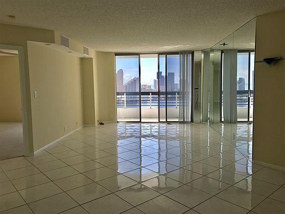 3rd image of 3530 Mystic Pointe Dr #3211TOWER-