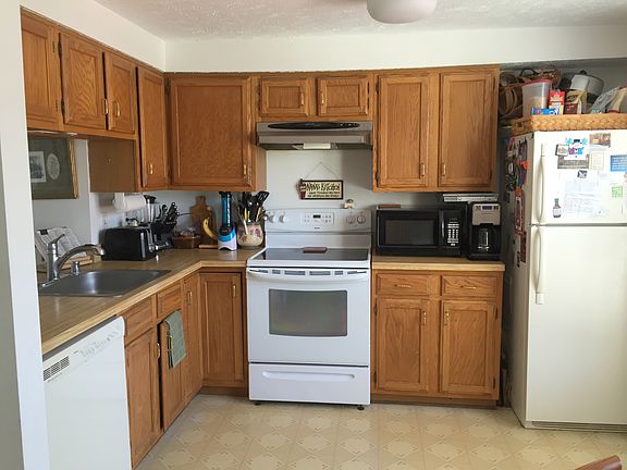 3rd image of 1922 Belmont Ridge Ct