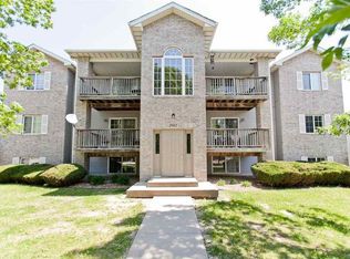 2862 Coral Ct APT 202, Coralville, IA 52241