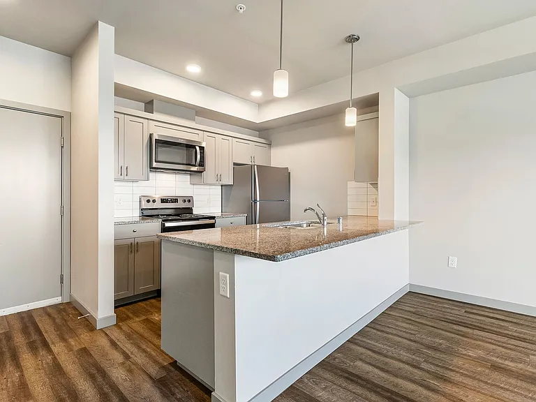 221 Prince Ave — Photo 11