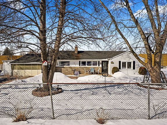 4th image of 290 Densmore Rd