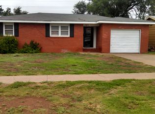 1315 Dallas St, Plainview, TX 79072