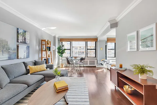 Sold by Compass | media 1