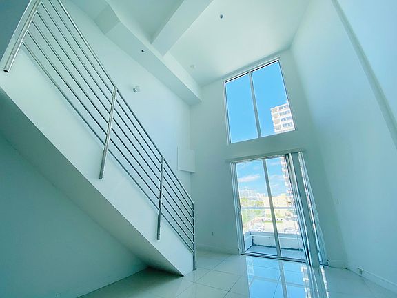 5th image of 6364 Collins Ave #508