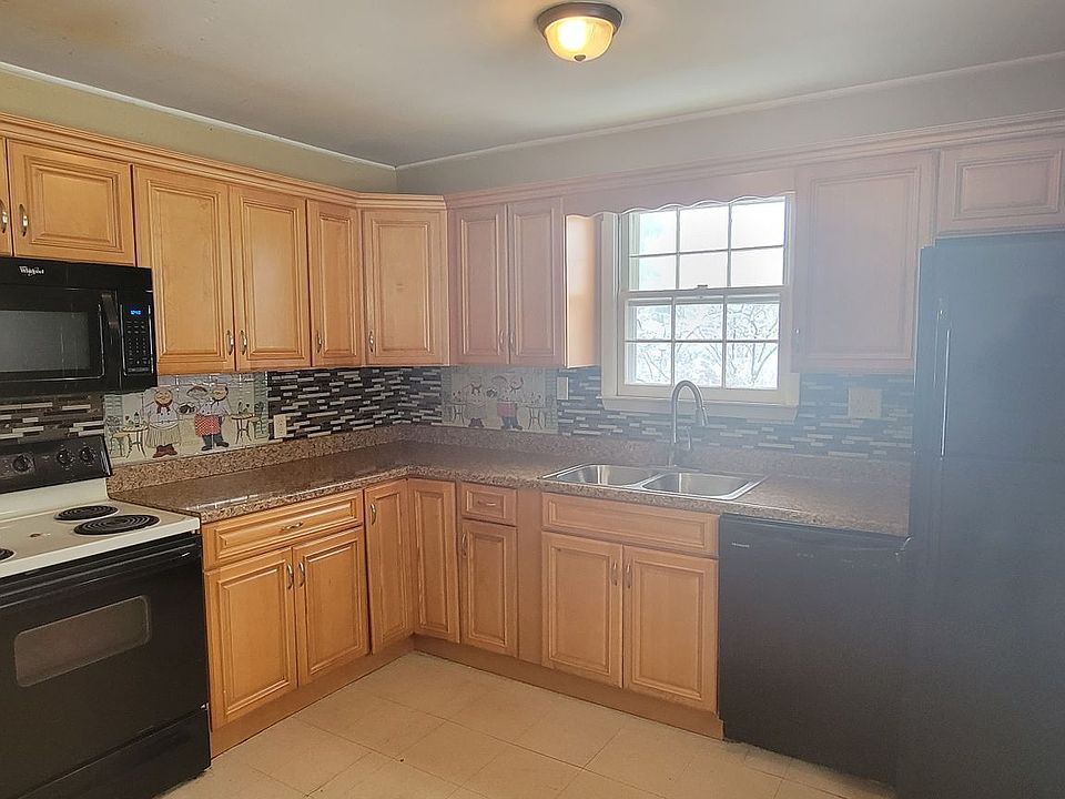 1st image of 407 Arcadia Ave