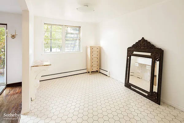 Sold by Sotheby's International Realty | media 36