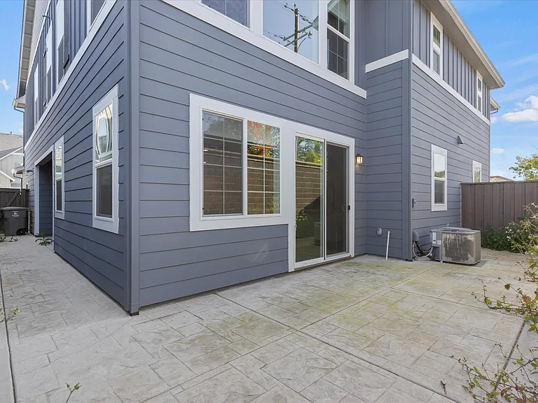 6921 Peak Way — Photo 32