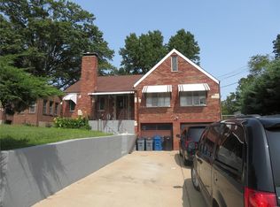 8711 Mavis Pl, Saint Louis, MO 63114