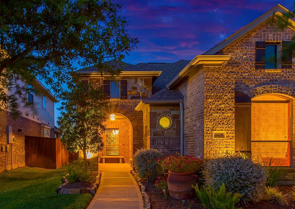 1st image of 24206 Bella Veneza Dr