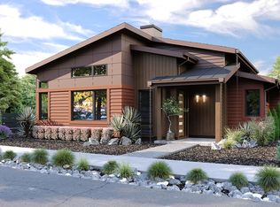 530 E Diamond Peak Ave, Sisters, OR 97759