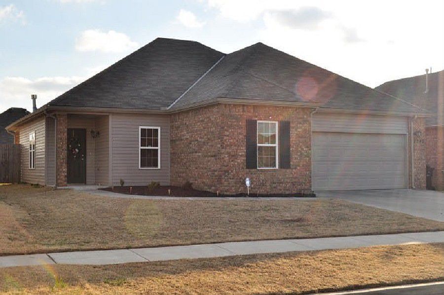 2nd image of 5940 SE 66th St