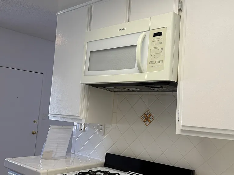 Parkwest Apartments — Photo 10