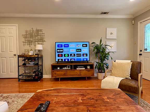 Spacious living room