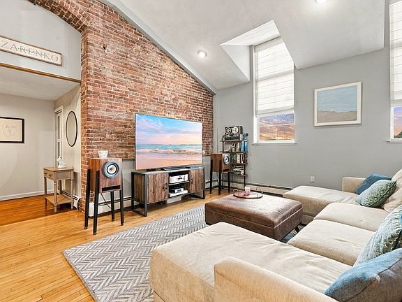 2nd image of 663 Boston St APT 7