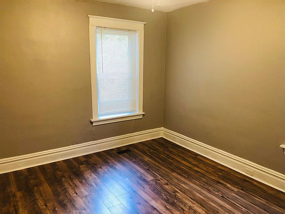 5th image of 6923 Garner Ave #1