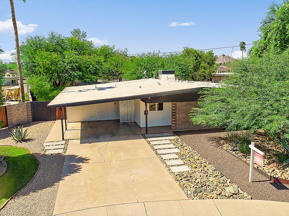 2nd image of 3619 E Sunnyside Dr