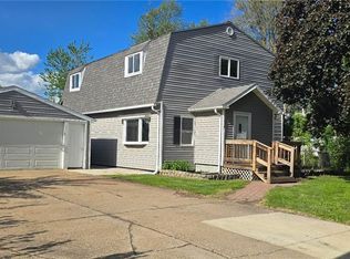 314 Venice Dr, Northwood, OH 43619