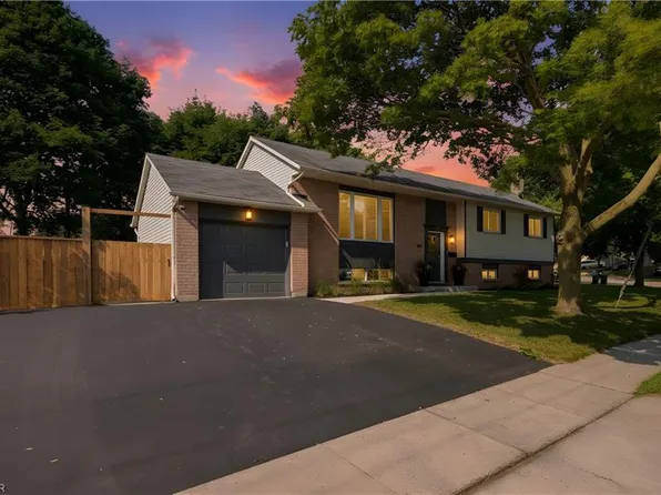 383 Grand Ridge Dr, Cambridge, ON N1S 4A8