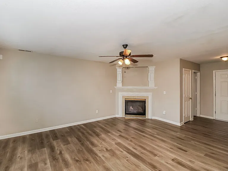 10126 Green Hedge Ave — Photo 6